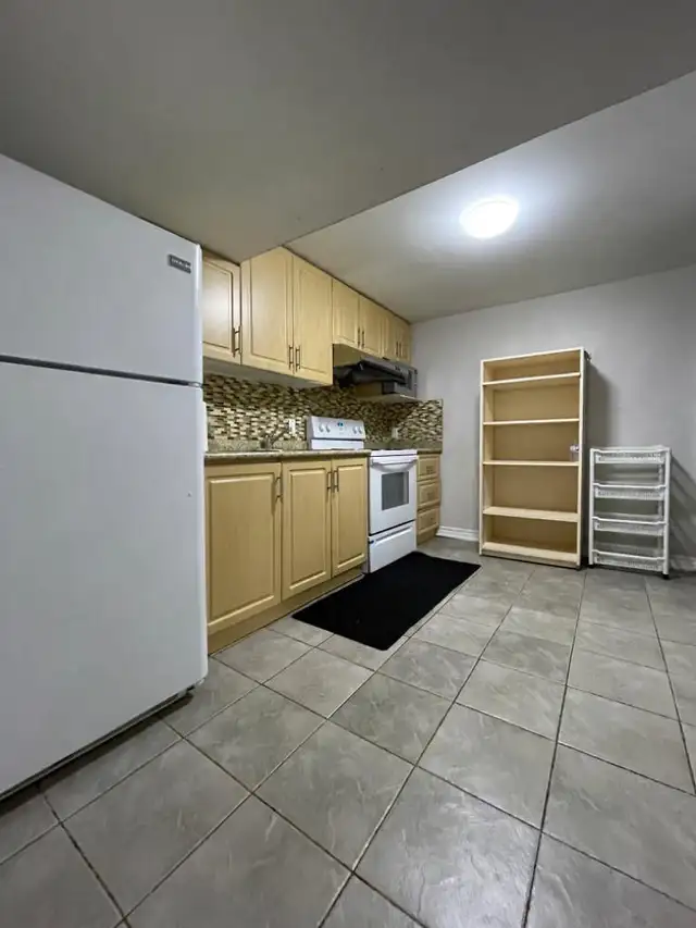 Basement apartment for rent - Location ! - Photo 4