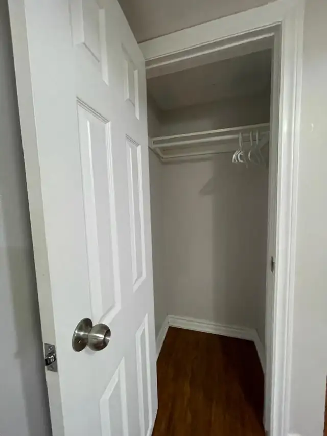 Basement apartment for rent - Location ! - Photo 5