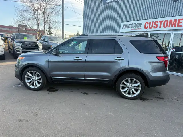 2014 Ford Explorer XLT 4WD / 7 SEATER / LEATHER LOADED - Photo 2