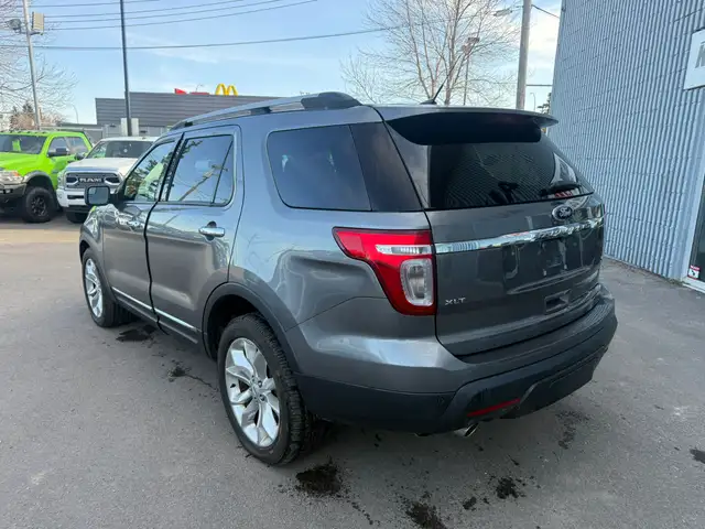 2014 Ford Explorer XLT 4WD / 7 SEATER / LEATHER LOADED - Photo 3