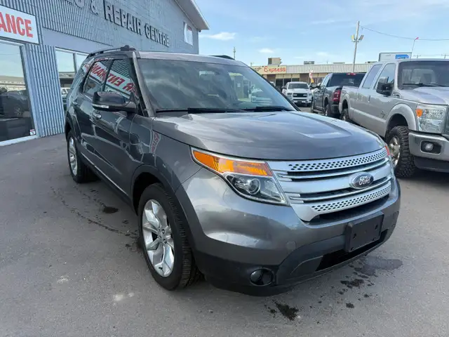 2014 Ford Explorer XLT 4WD / 7 SEATER / LEATHER LOADED - Photo 7