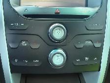 2014 Ford Explorer XLT 4WD / 7 SEATER / LEATHER LOADED - Photo 16