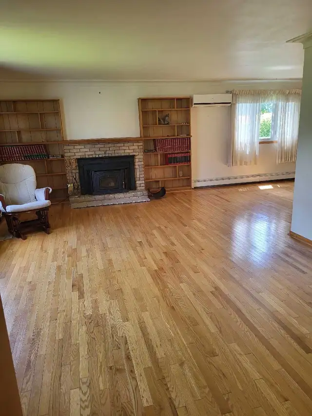 4 bedroom 2 bath executive home for rent - Photo 5