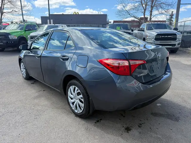 2017 Toyota Corolla - Photo 3
