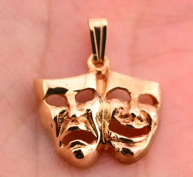 10K COMEDY & TRAGEDY MASKS PENDANT - Photo 6