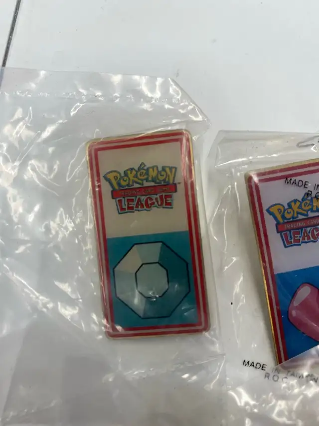 Pokemon League Wizards 2000 pins - Photo 2