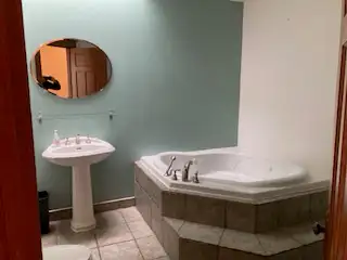 Haut de duplex près du métro Snowdon - Photo 3