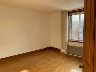 Haut de duplex près du métro Snowdon - Photo 6