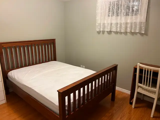 WATERLOO ALL INCLUDED, FURNISHED, RENOVATED&CLEAN ROOM  FOR RENT - Photo 2