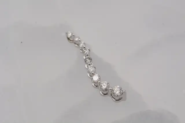 10K .22CT JOURNEY PENDANT
