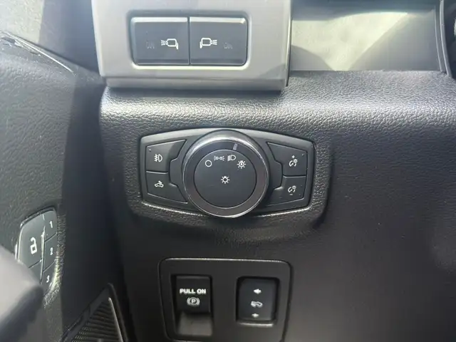2018 Ford F-150 PLATINUM 4X4 - Photo 18