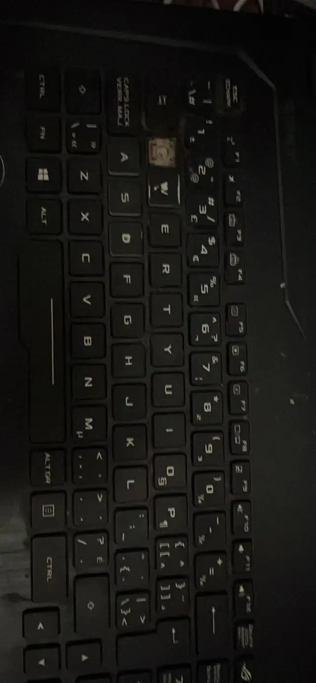 ASUS ROG gaming laptop for sale   Razer Ornata V2 keyboard inclu - Photo 3