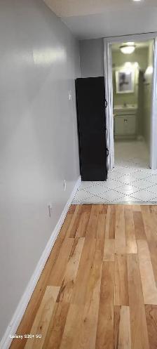 $1350 Spacious 1-Bedroom Basement Apartment in Pickering - Photo 5