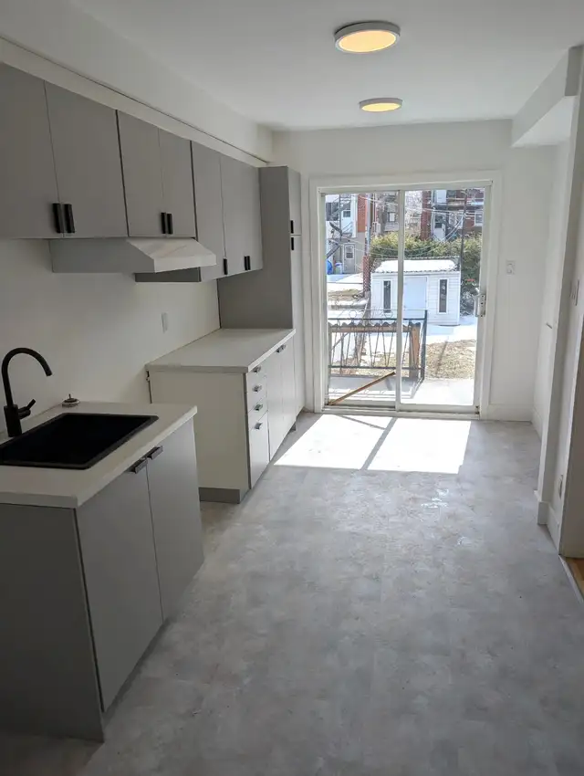 Disponible immédiatement, 1 logement, 4 ½ à louer, Rénové - Photo 4