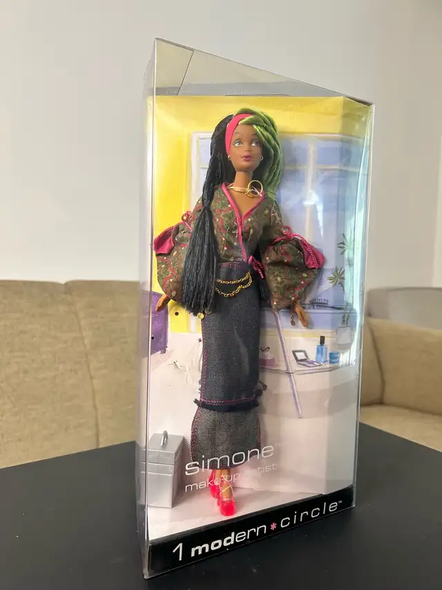 Barbie Simone - Makeup Artist (Rare)