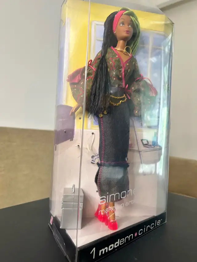 Barbie Simone - Makeup Artist (Rare) - Photo 3