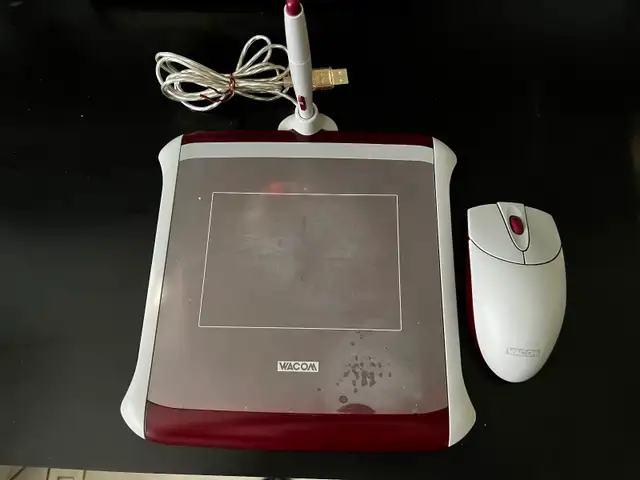 WACOM TABLET (Ruby) with Mouse and Grip Pen $40.00