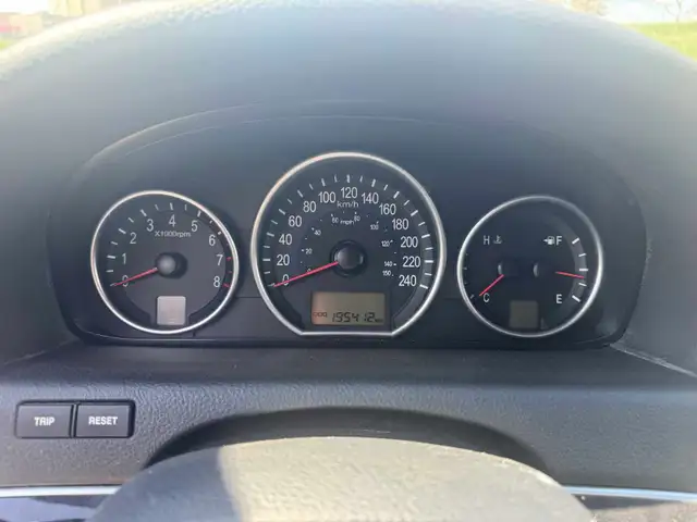 2008 Hyundai Veracruz 7 seater - Photo 3