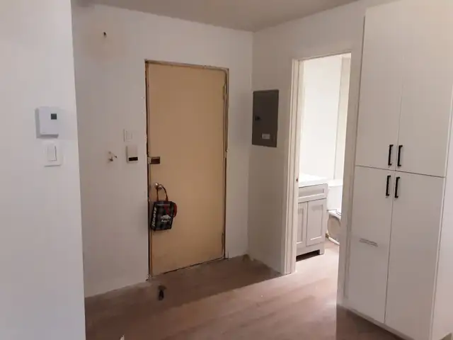 LOGEMENT  À  LOUER .  2 1/2  , métro Crémazie  nord. - Photo 3