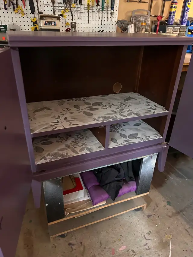 Soft Plum Entertainment Center/ Cupboard - Photo 2