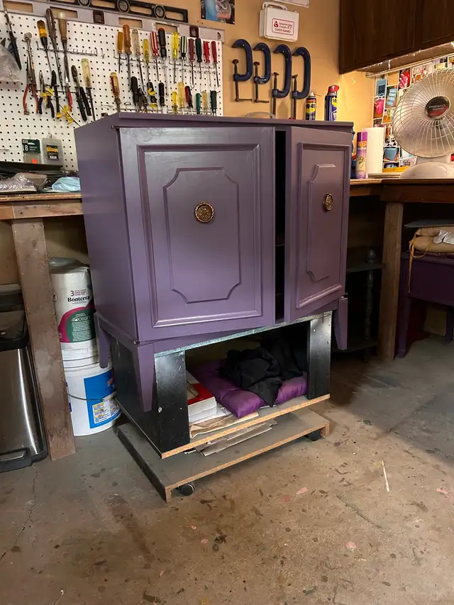 Soft Plum Entertainment Center/ Cupboard - Photo 4