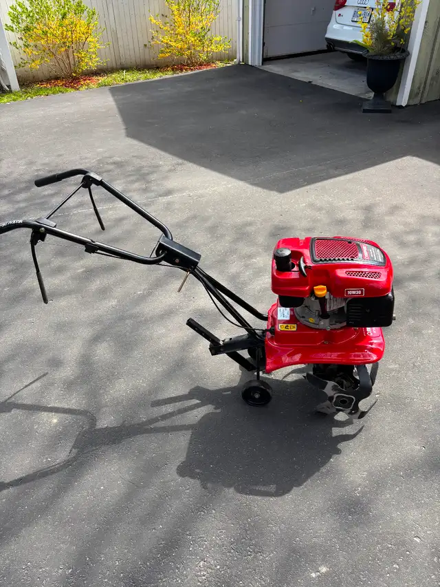Troy built tiller excellent condition used very little $500 - Photo 2