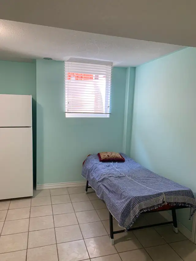 2-Bedroom Basement for Rent Brampton -Utilities Included- - Photo 4