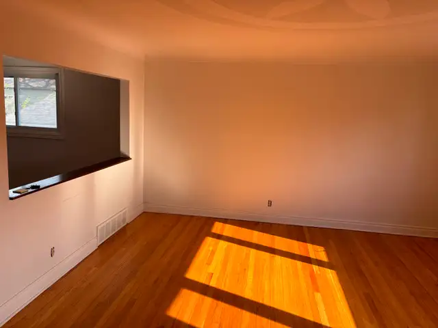 Spacious Two-Bedroom Unit in One of the Best Areas of Ottawa - Photo 8