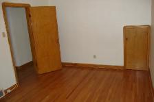 Main Floor, 2-Bdrm House in Varsity View , 5-min walk to U of S - Photo 8