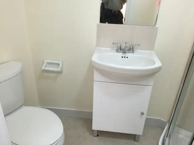 rooms for rent at York University village - Photo 3
