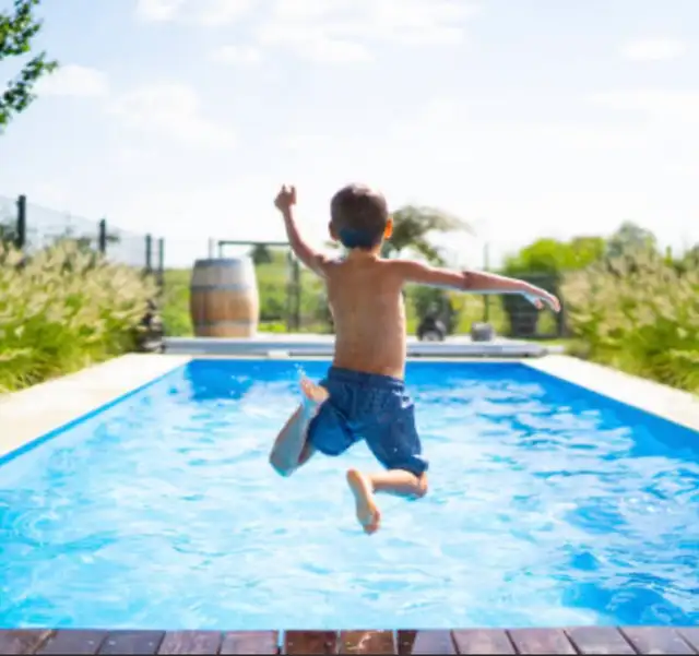 Swimming pool Services