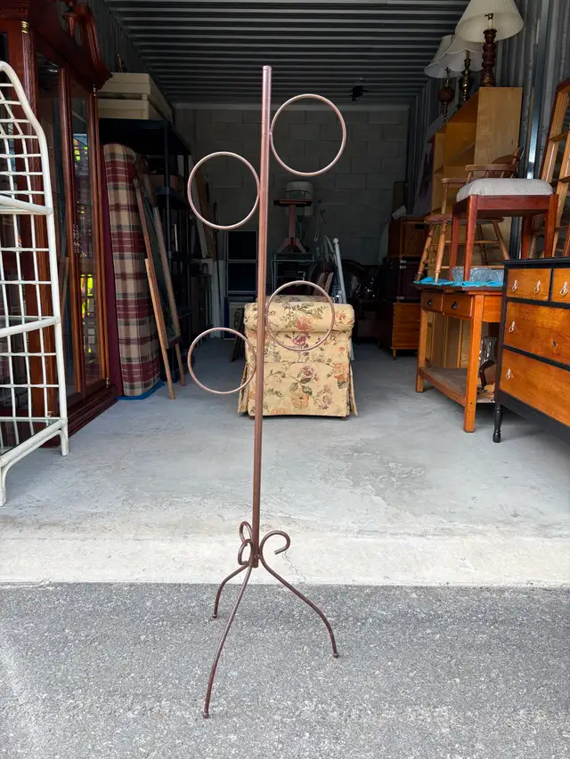 Metal Hand Towel Stand