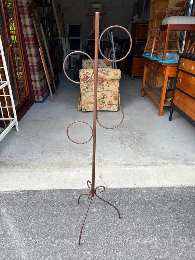 Metal Hand Towel Stand - Photo 8