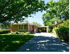 2 Bedroom Upper Apartment Av. July 1st for Rent