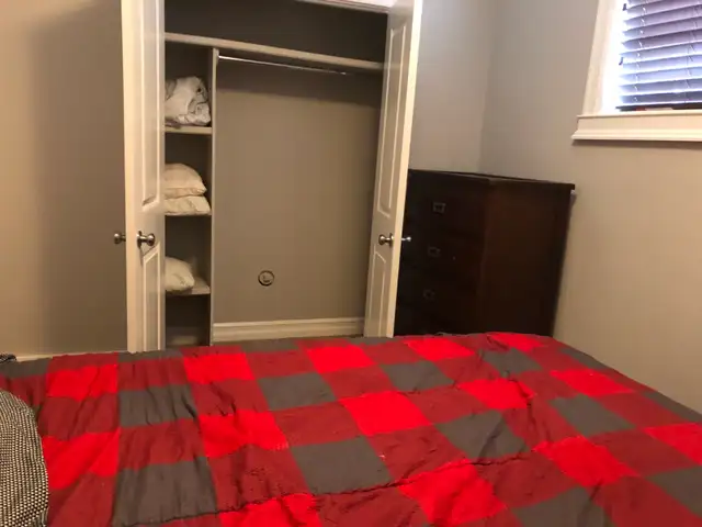 Room for Rent -Fully furnished separate entrance 2-bedroom suite - Photo 5