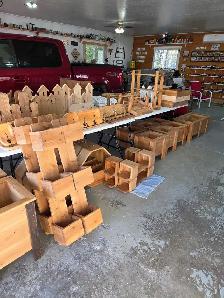Woodworking for sale / Construction en bois a vendre