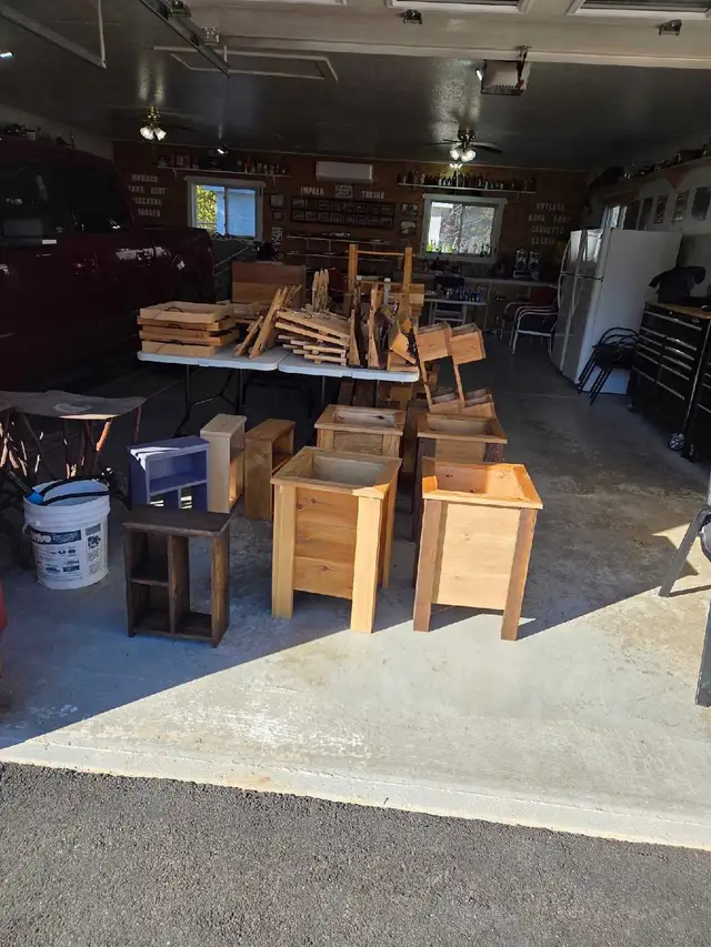 Woodworking for sale / Construction en bois a vendre - Photo 2