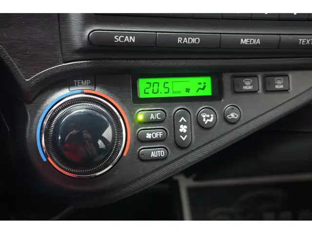2014 Toyota Prius c HYBRID AUTO FULL ÉQUIPÉ A/C BLUETOOTH TRÈS P - Photo 22
