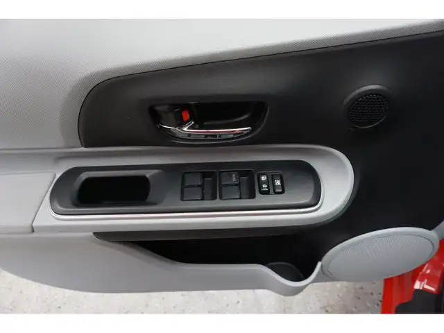 2014 Toyota Prius c HYBRID AUTO FULL ÉQUIPÉ A/C BLUETOOTH TRÈS P - Photo 31