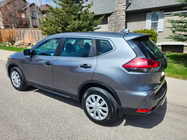 2017 Nissan Rogue S AWD Low 85k kms similar2 CRV RAV4 RVR Civic - Photo 5