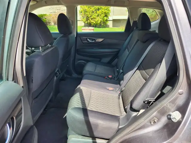 2017 Nissan Rogue S AWD Low 85k kms similar2 CRV RAV4 RVR Civic - Photo 9