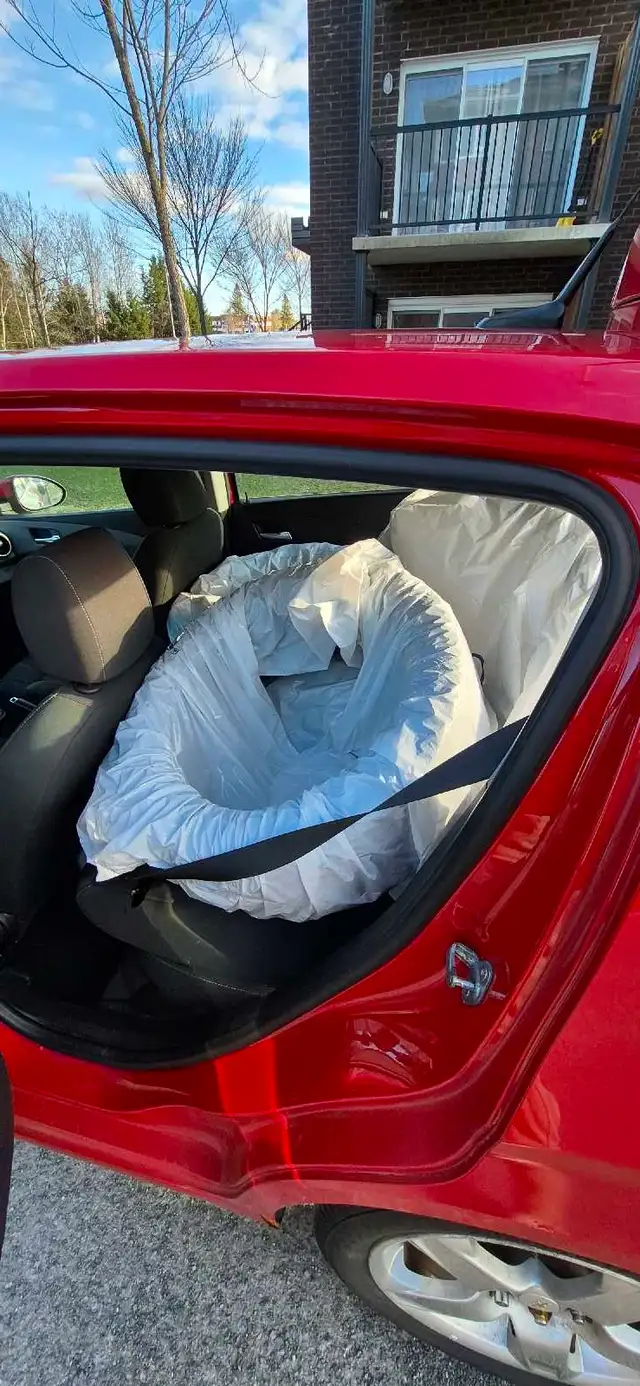 A vendre chevrolet sonic 1.8 2012 - Photo 3