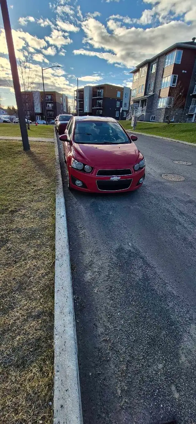 A vendre chevrolet sonic 1.8 2012 - Photo 4