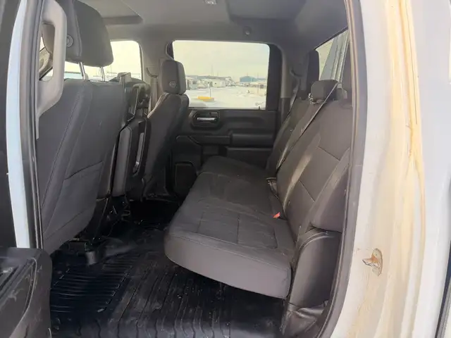 2021 GMC Sierra 2500 HD CREW CAB LONG BOX 4WD, Clean Carfax, Run - Photo 9