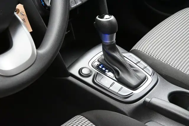2019 Hyundai Kona Essential FWD Heated Seats, Apple/Android, All - Photo 8