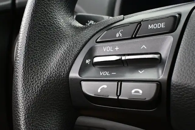 2019 Hyundai Kona Essential FWD Heated Seats, Apple/Android, All - Photo 12