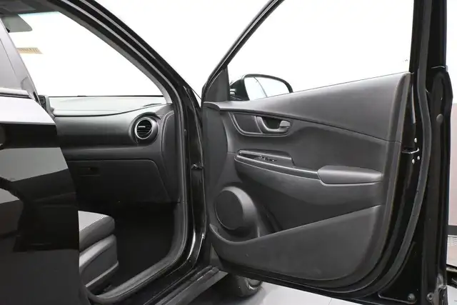 2019 Hyundai Kona Essential FWD Heated Seats, Apple/Android, All - Photo 29