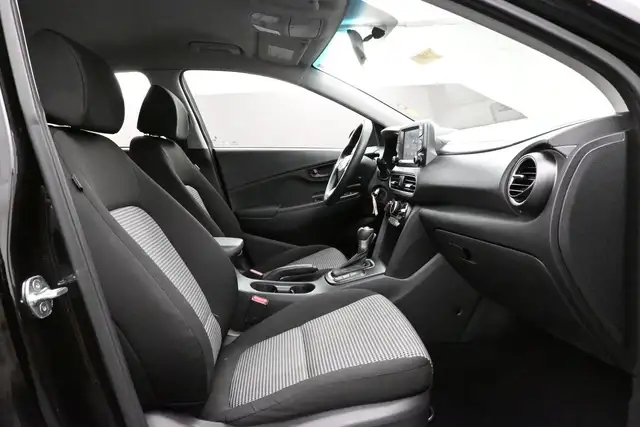 2019 Hyundai Kona Essential FWD Heated Seats, Apple/Android, All - Photo 30