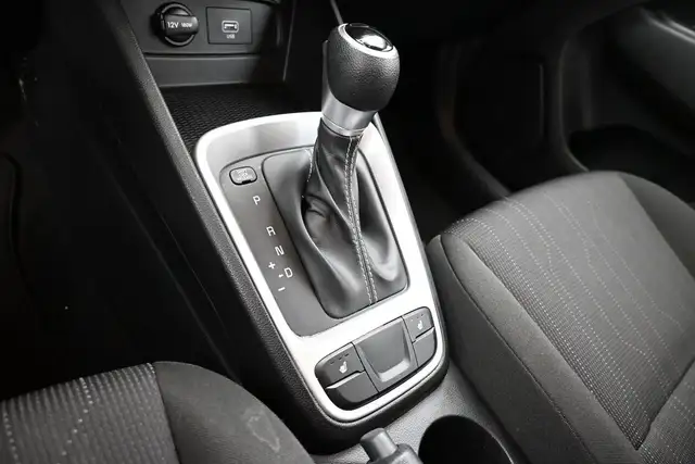 2021 Hyundai Venue ESSENTIAL Call 902-466-9550 Android Auto/Appl - Photo 6