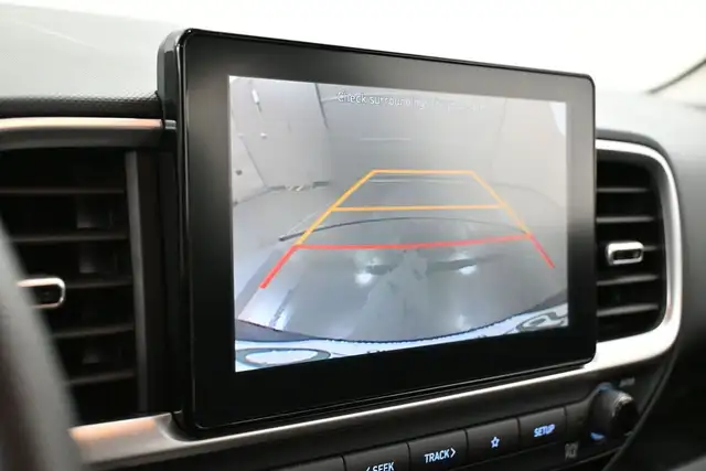 2021 Hyundai Venue ESSENTIAL Call 902-466-9550 Android Auto/Appl - Photo 9